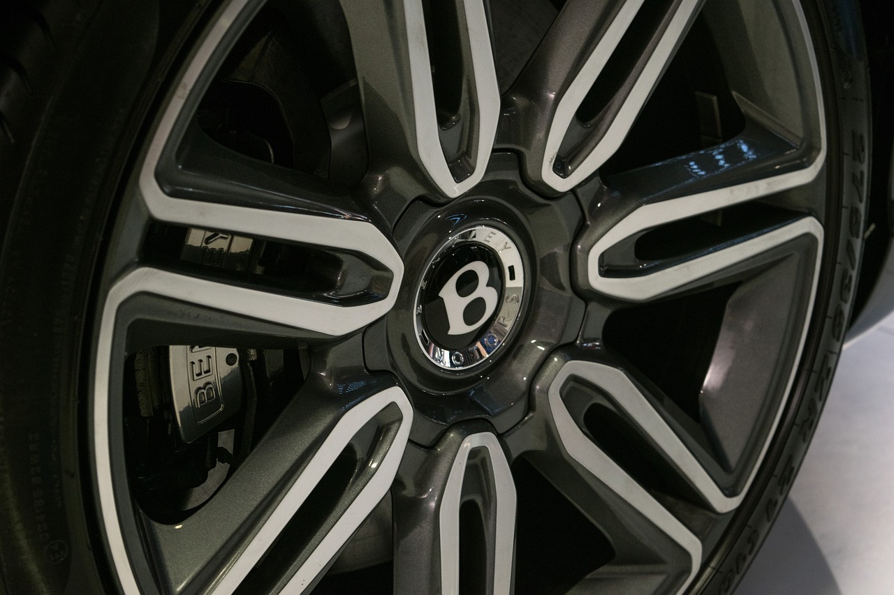 奔馳最新A級(jí)重塑豪華與科技標(biāo)桿