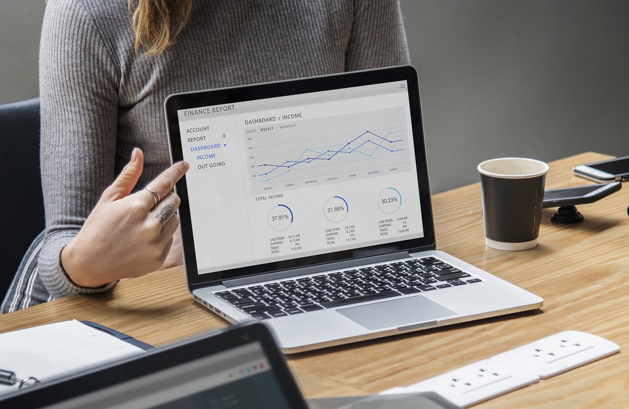 澳門三肖三淮100淮，探索升降數(shù)據(jù)應(yīng)用奧秘_流線型設(shè)計(jì)款式GO9095.1811