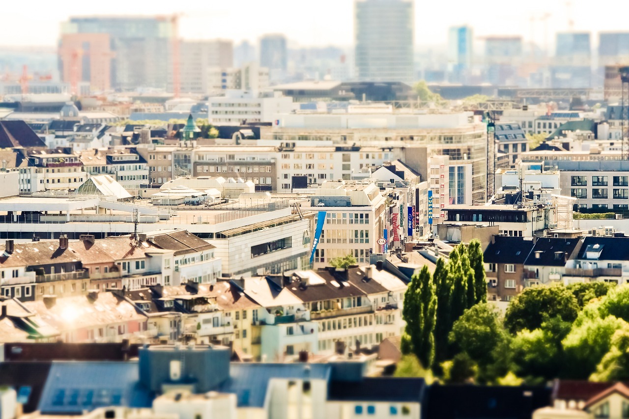 深南電路股票最新動(dòng)態(tài)，市場(chǎng)走勢(shì)、前景展望與最新消息概述