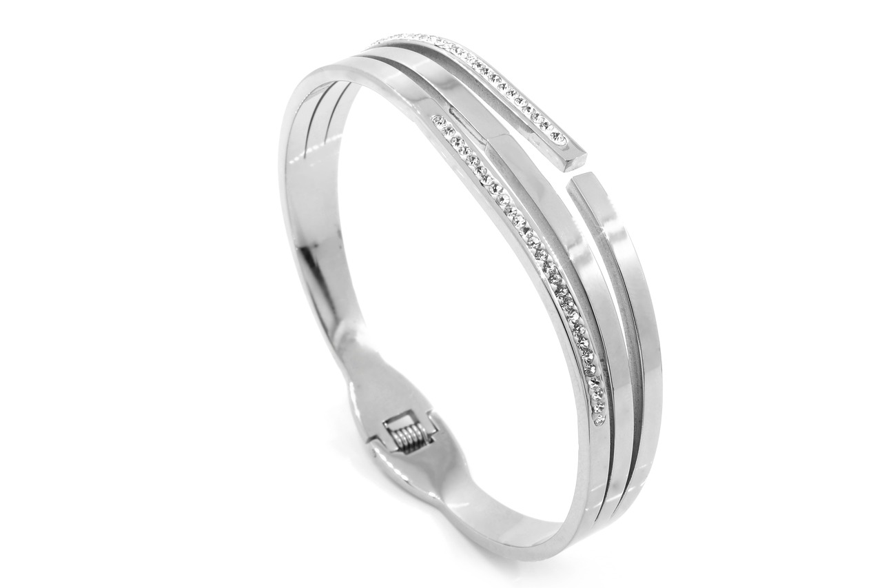 最新款掛墜，時尚魅力的極致展現