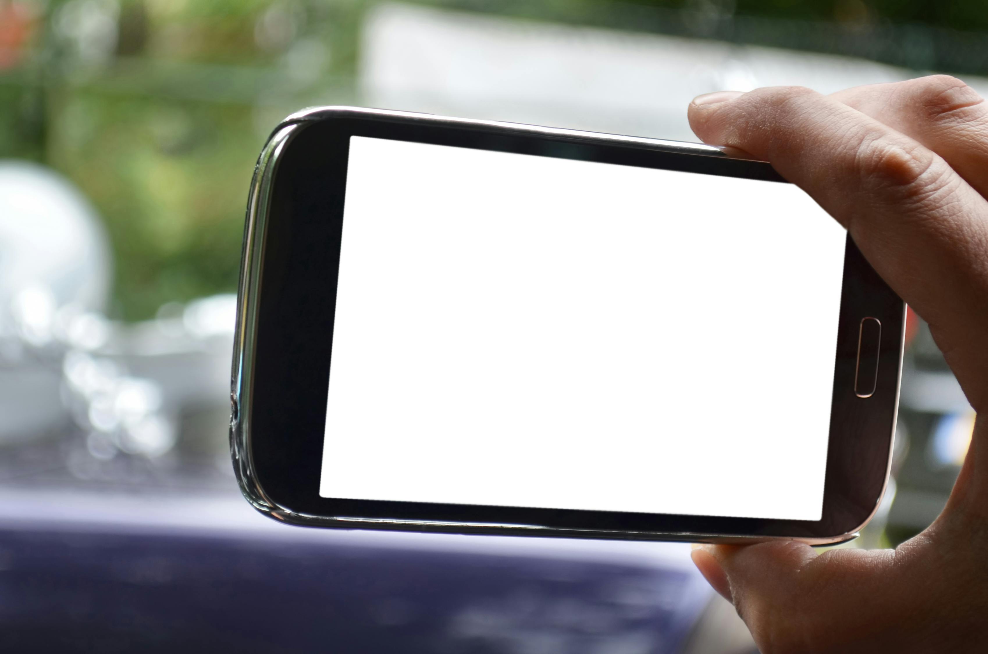 最新透明智能手機(jī)重塑移動(dòng)科技視界邊界