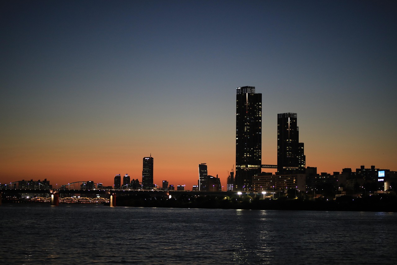 橫縣城市發(fā)展新動態(tài)，民生改善與城市脈搏同步前行